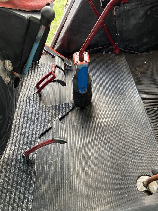 Екскаватор ЮМЗ на базі борекс