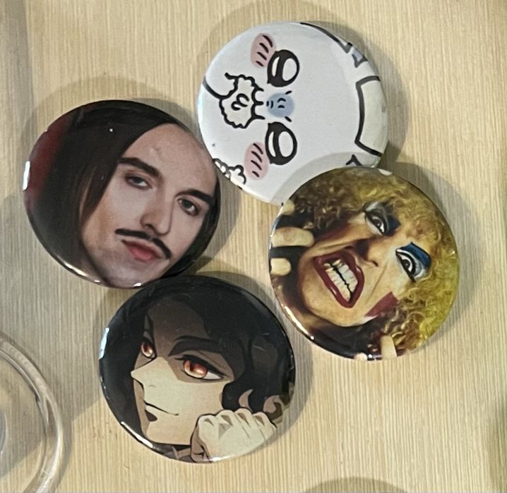 Значки 44 мм, аніме, коти , лого