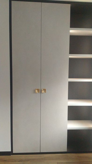 Zestaw mebli garderoba jak nowa