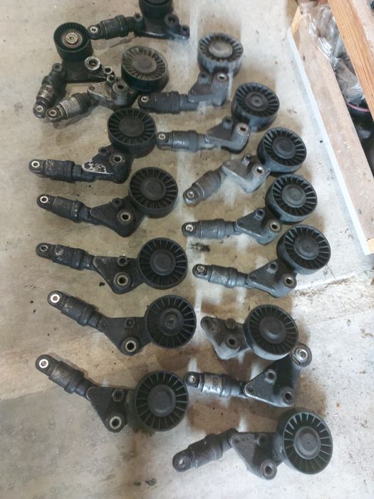 Натяжний механізм з роликом ремня генератора ОПЕЛЬ 2.0, 2.2 dti