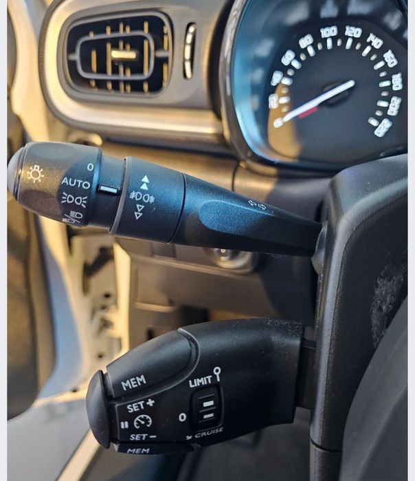 C3 citroen como Novo , estimado de familia.