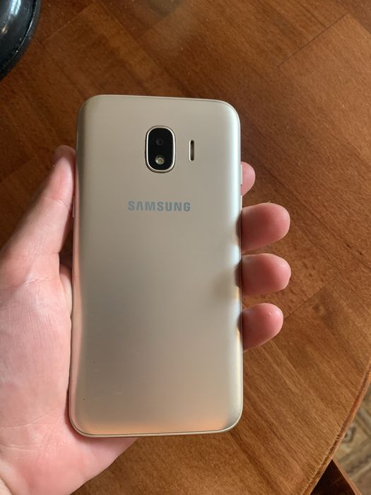 Сенсорний телефон Samsung j2 16gb в хорошому стан