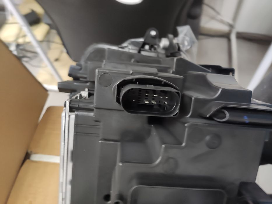 Оптика фари для Volkswagen Tiguan 5NA 5NB II Тігуан 2017-2021