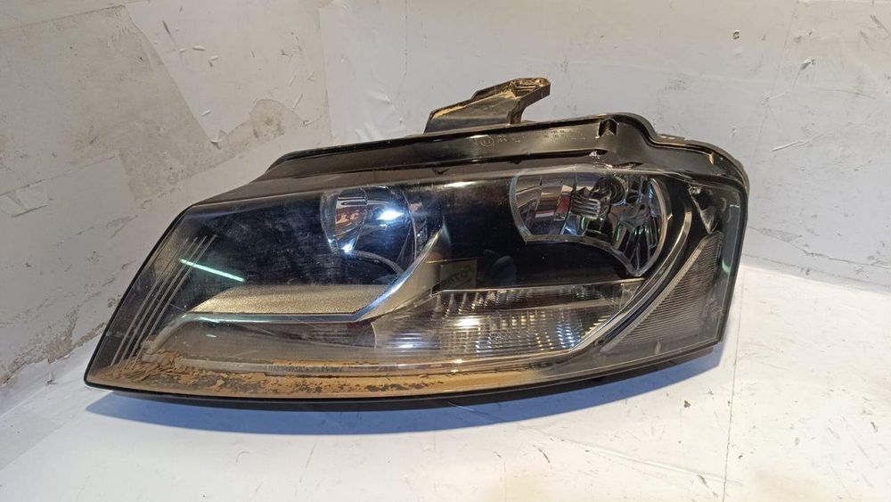farol esquerdo audi A3 8P1