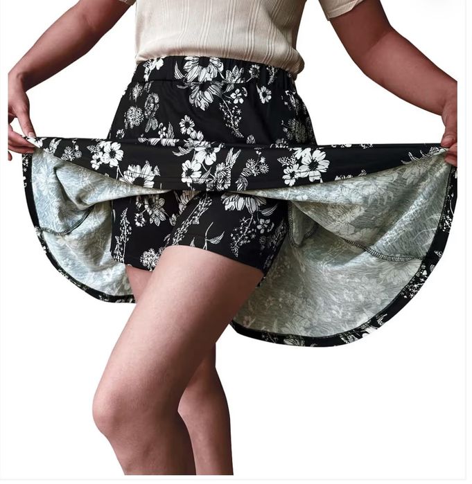 Spódnica damska z wbudowanymi spodenkami,wzór kwiaty,rozm. XL COBCIECS