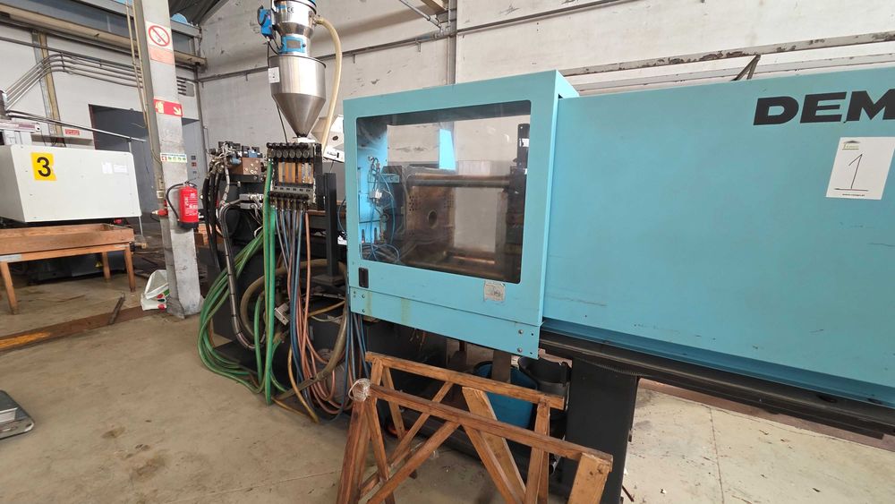 Máquina de injeção DEMAG 80ton