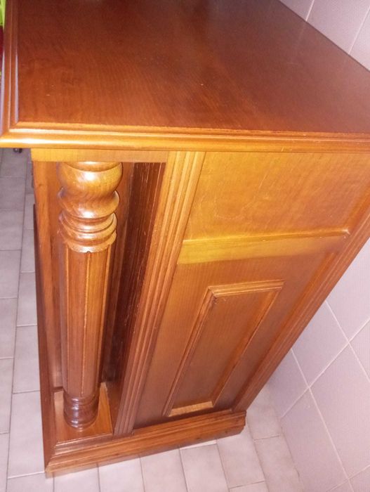 Móvel de TV com Garrafeira