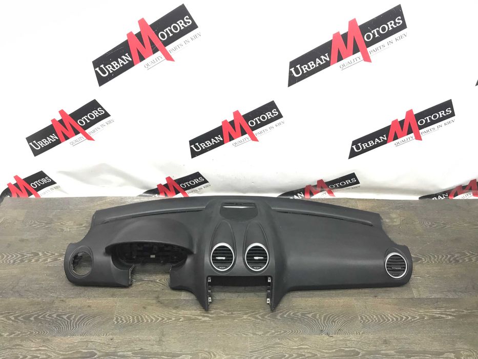 Торпеда панель салона Mercedes W-164 A1646800387