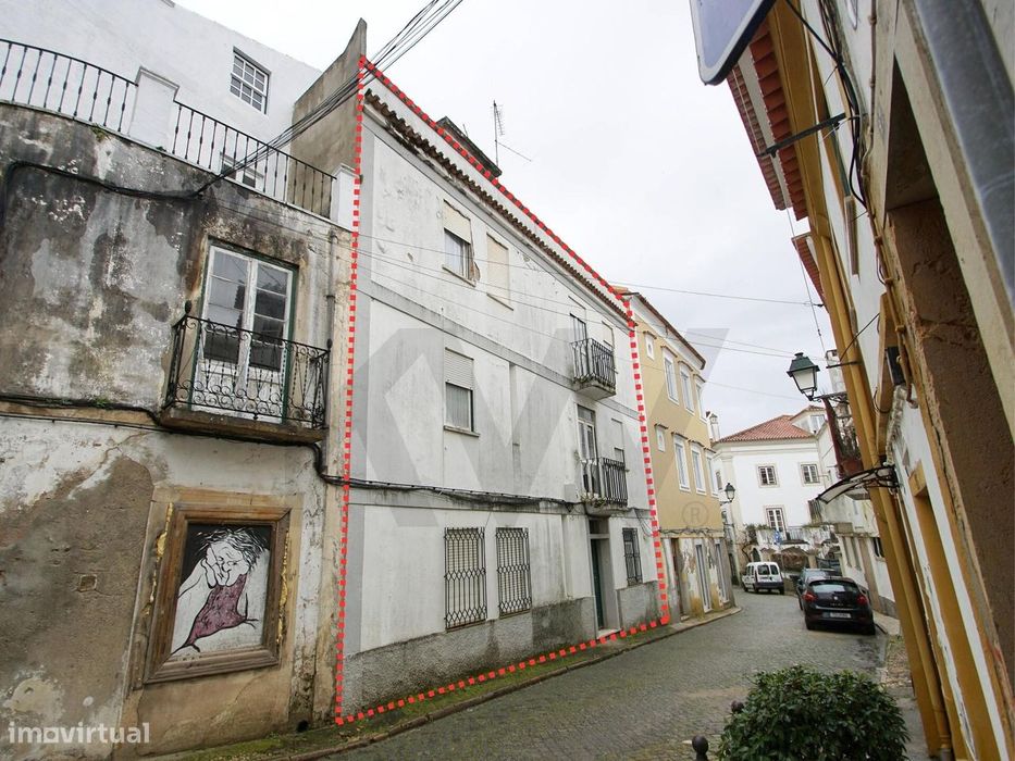 Prédio à venda no centro histórico de Abrantes – Oportunidade única!