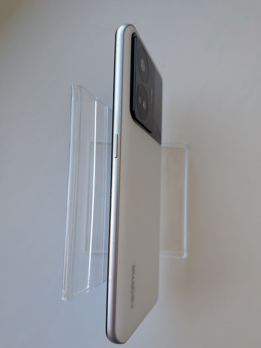 Продам Realme GT 3 (240W) 12/256