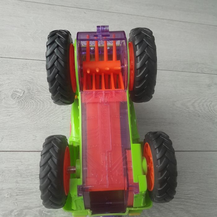 Hero Truck Monster Roller z serii SuperThings Super Zings