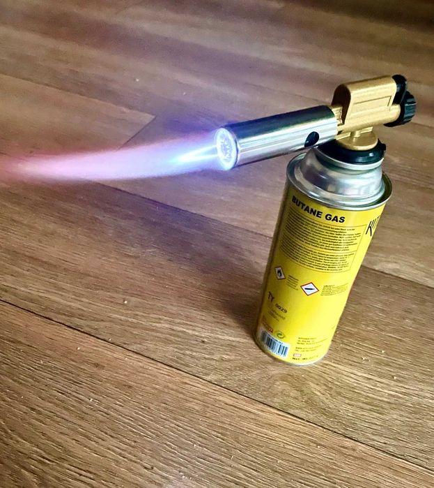 Palnik gazowy lutlampa opalarka metalowy + 4 kartusze, opalarka