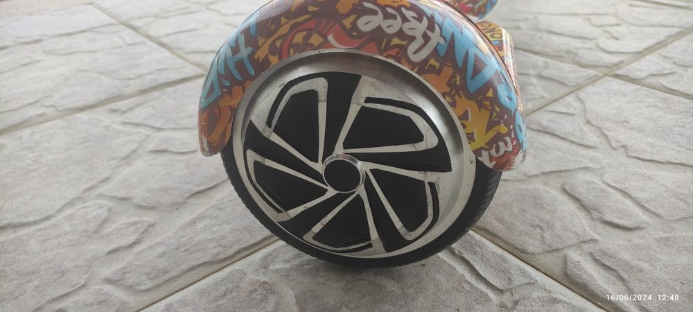 Hoverboard com colunas de som