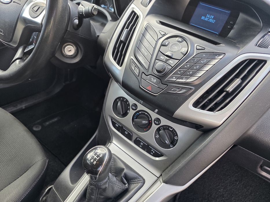 Ford focus mk3 1.6 125km LPG sam parkuje tempomat Grzana szyba