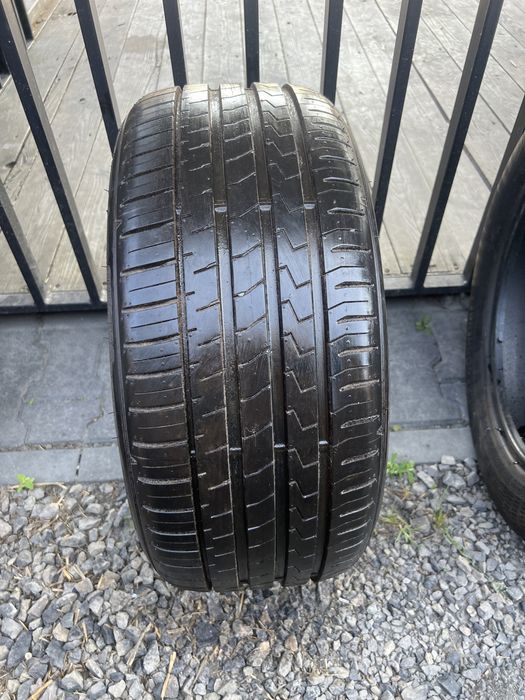 Opona falken 235/40/18 pojedynka