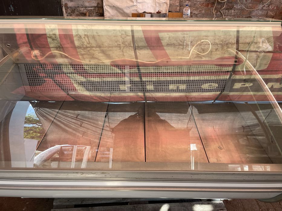 Продам торгову морозільну камеру.