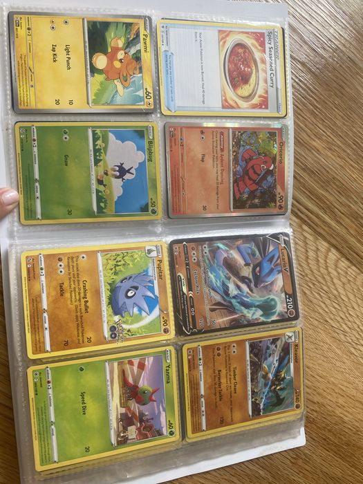 Zestaw kart Pokemon