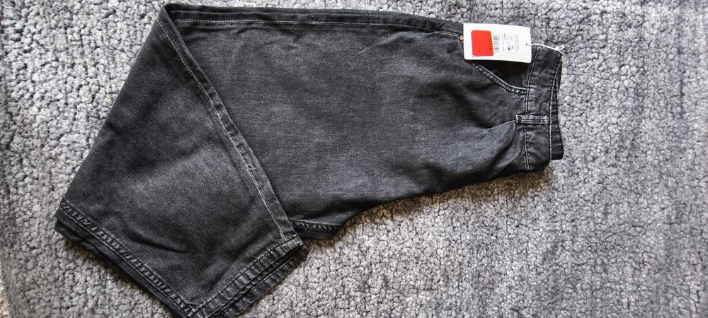 Jeansy Reserved czarne