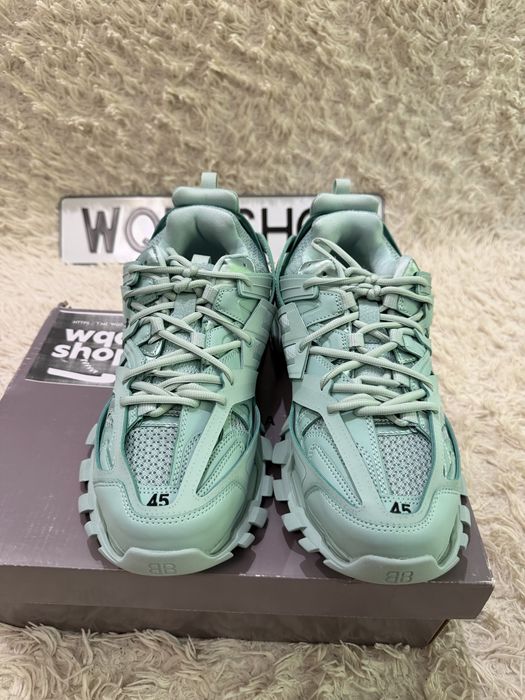 Balenciaga track 45