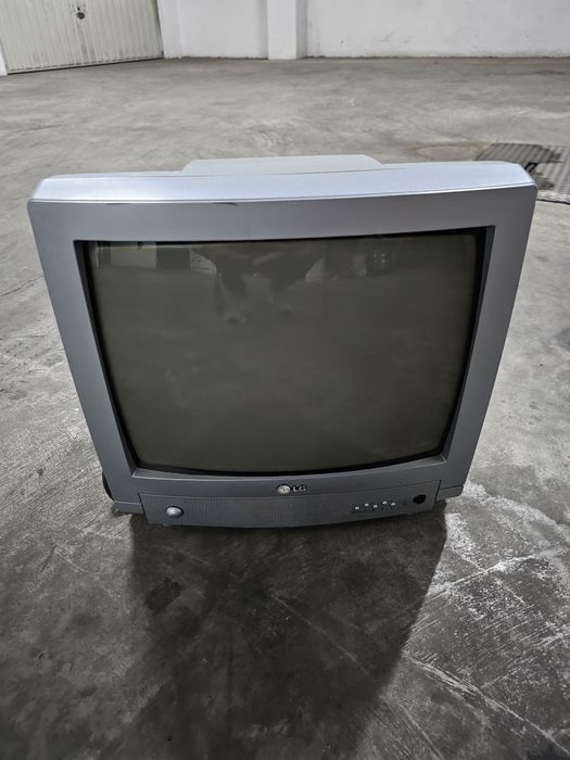 Televisão LG em bom estado