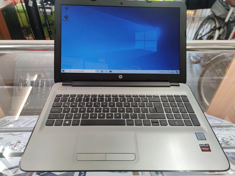 Laptop HP 15-ay100nt | i5-7200U | 8 GB RAM | 512 GB SSD | Radeon R5 M333 - komis Madej Tarnów