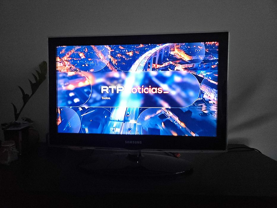 Televisor LED Samsung 26"