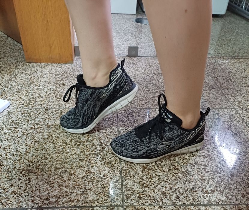 Sapatilhas skechers como novas