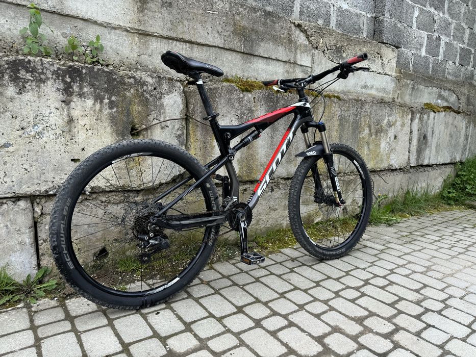 Велосипед двохпідвісний карбоновий Scott Spark 710 27.5" L 800$