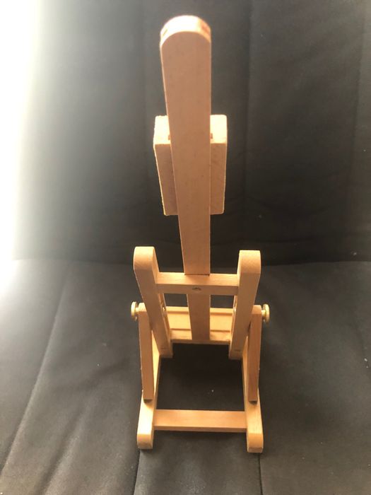 New Table Easel64862714412673122