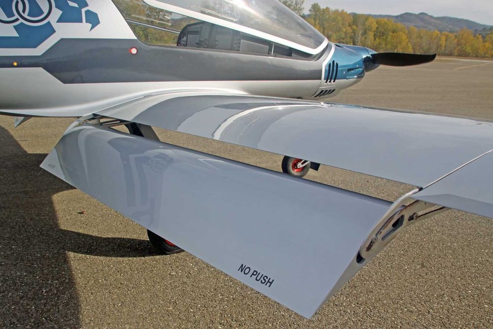 Risen 912 iS nowy samolot UL