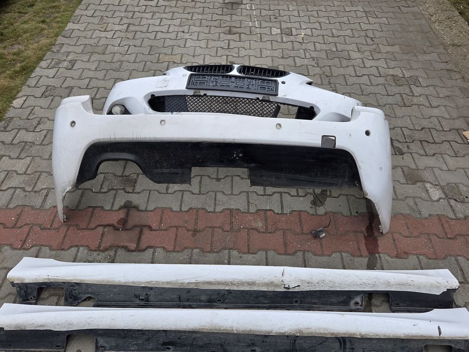 BMW e61 zderzak przód tył zderzaki m pakiet progi próg komplet m-pakiet