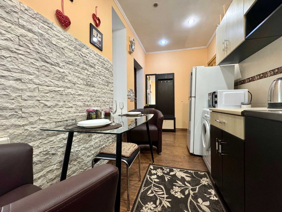 ApartPoltava Будинок із власним двориком МАНГАЛ,ТЕРАСА, СВІТЛО ЗАВЖДИ