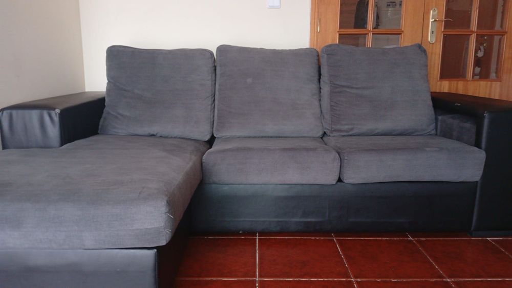Sofá três lugares
