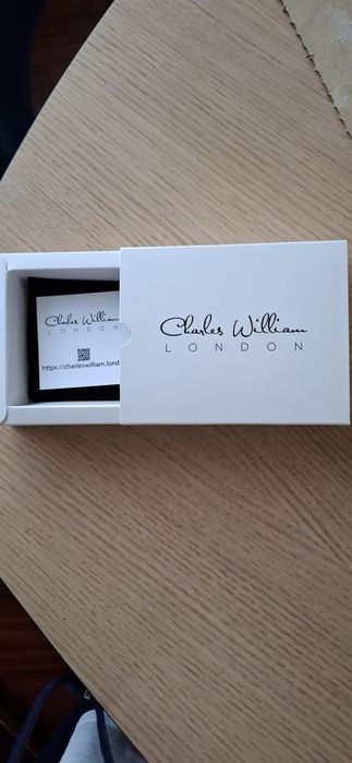 Botões de punho novos