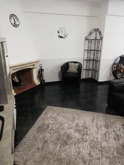 Apartamento t2 remodelado, na  avenida da liberdade, Baixa da Banheira