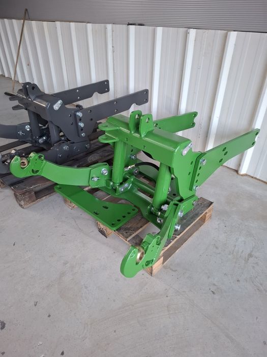 TUZ John Deere, Class, Renault.