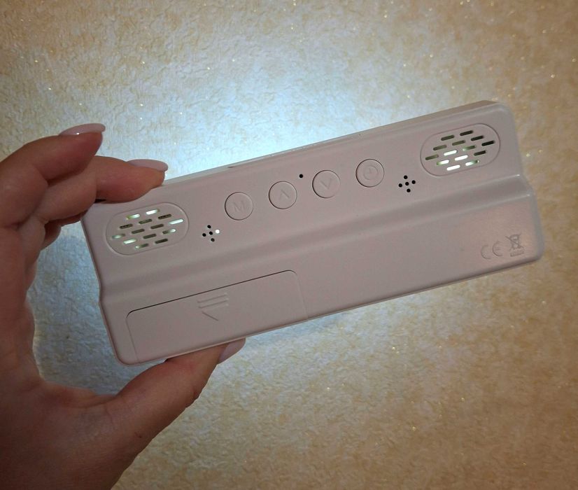 Годинник настільний LED на батарейках та USB