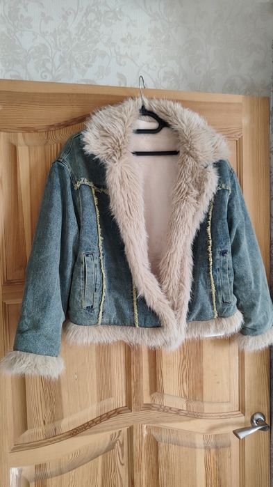 Джинсова куртка, тепла, нова