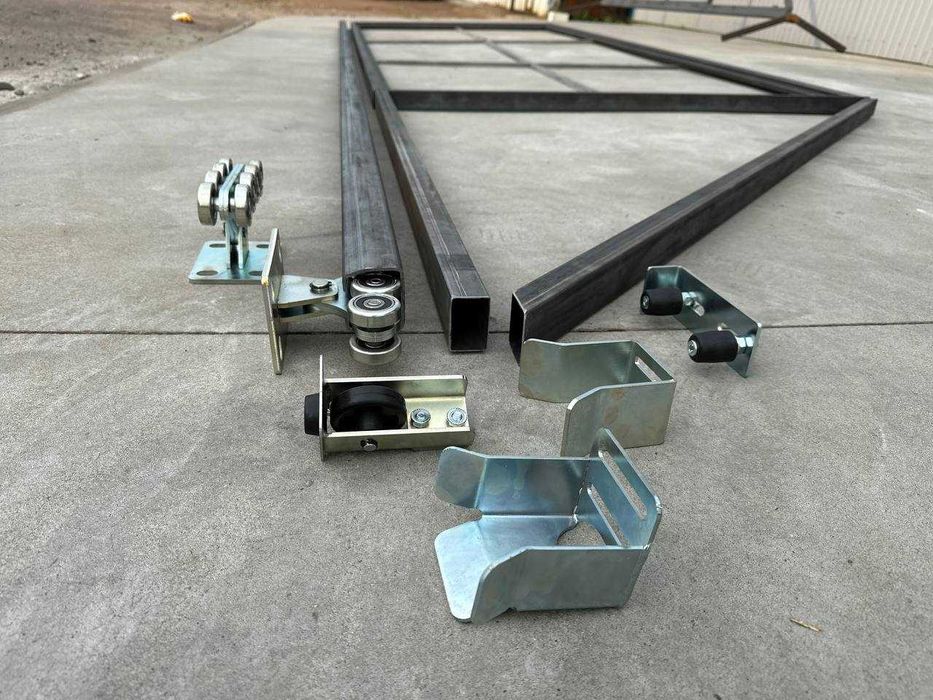 Ворота Свари Сам, Откатные ворота, Сдвижные ворота на роликах