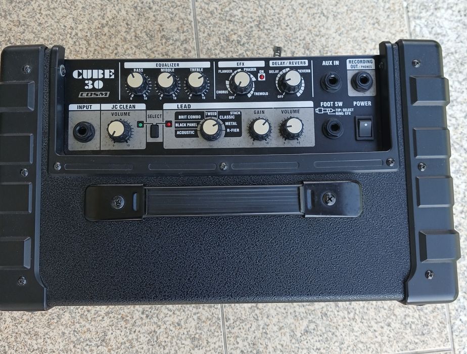 Amplificador guitarra Roland Cube 30