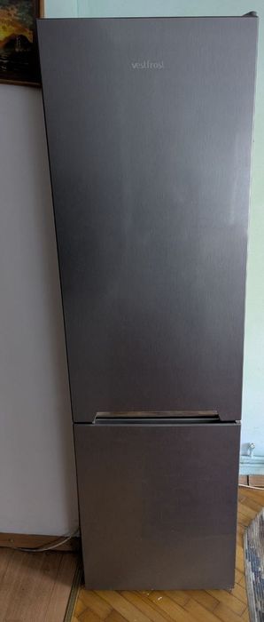 Продам холодильник Vestfrost