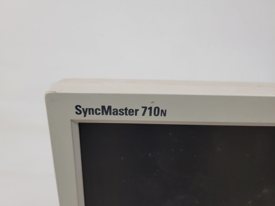 Монитор Samsung SyncMaster 19"/17",