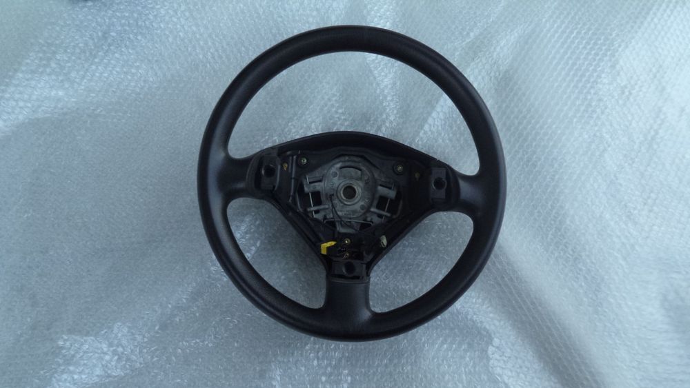Volante Peugeot 307 em bom estado