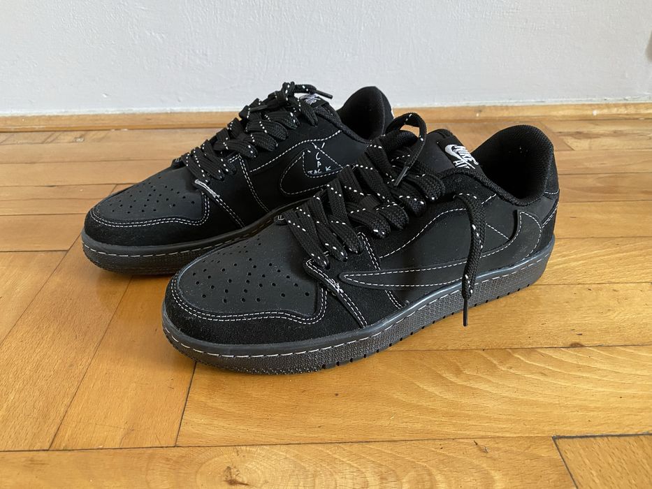 buty sportowe.