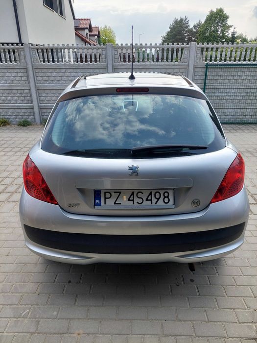 Samochód Peugeot 207 1.4 16V Sporty