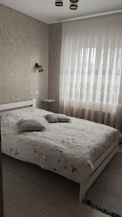 Оренда 1/2 будинку подобово,почасово