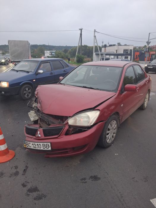 Автомобіль Mitsubishi Lancer