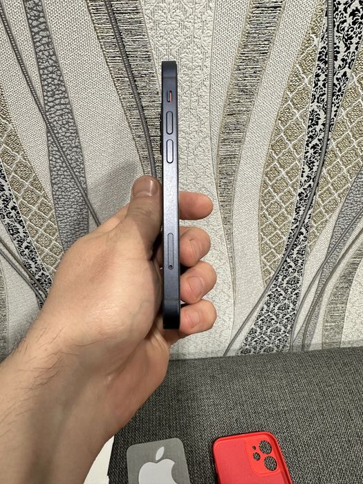 Iphone 12 mini в идеальном состоянии.