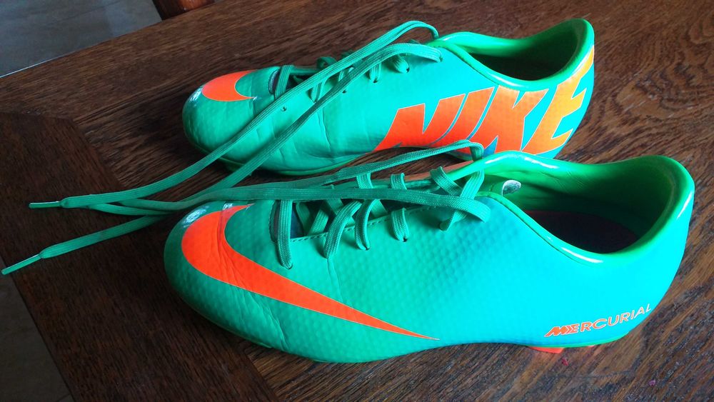 korki NIKE MERCURIAL r.35,5 dł.wkł. 22,5cm.