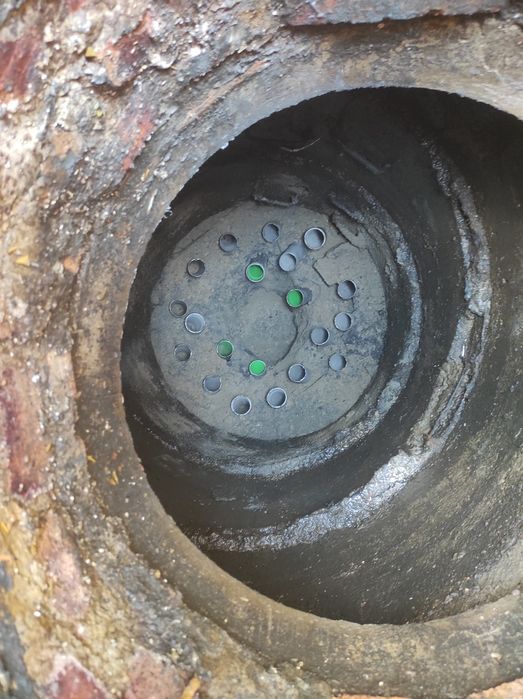 Ручная чистка сливных ям, Септиков, ремонт выгребных ям, Илосос - Інші ...